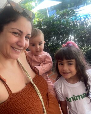 Gioia Arismendi Instagram - VOTA - 28.07.2024 - Por Venezuela 🇻🇪 Ejerce tú derecho al VOTO 🗳️ como CIUDADANO y VOTA 👍🏻
.
Día Histórico y Cívico Venezuela por y para ti ♥️🫶🥰
.
Por mí, por ti, por nosotros, por mis hijas, por mis padres, por mi familia, por mis hermanos, por mi trabajo, por mi profesión, por la cultura, por el arte, por los sueños, por Amor, por los que Amo, por todos nosotros Venezolanos, por mi País Venezuela 🇻🇪 
.
Gracias Gracias Gracias porque #yosignifico #iamenough #soham #yosoy Gioia Arismendi en Abundancia y Prosperidad rodeada de Éxito y Amor! Amén 💟☮️🕉⚛️
.
Siempre en el único e infinito camino #amormotordelmundo 
#gioiaarismendi 
#bambolabygioia 
#gioiamom #gioiamoms 
#gioiainfinita❤️ 
#gioiarte 
#Gracias #Agradecidas #agradecidos #graciasdios 
.
Eres Venezolano estás en Venezuela ejerces tu derecho al Voto 🗳️ como Ciudadano???