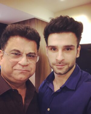 Girish Kumar Instagram - Happy birthday Daddy @kumartaurani 🎉🎉🎂🎂
Love you always!