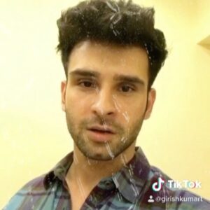 Girish Kumar Instagram - Ek Tarfa pyaar!! First attempt at Tik-Tok

#whocanrelate #love #shahrukhkhan