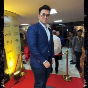 Girish Kumar Instagram - Amping up the swag levels @girishkumart at the #PS1 Music & Trailer launch event!

#PS1 🗡️ #PonniyinSelvan 🗡️ #ManiRatnam @arrahman @madrastalkies @lyca_productions @tips @tipstamilofficial

In theatres on 30th September in Tamil, Hindi, Telugu, Malayalam and Kannada!