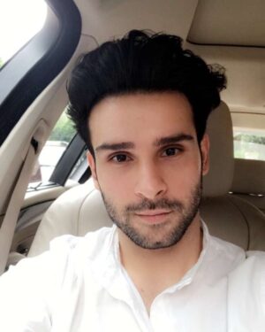 Girish Kumar Instagram - ⭐️