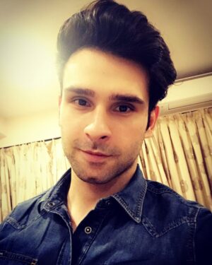 Girish Kumar Instagram - Tonight's Gonna be a good good night🤠