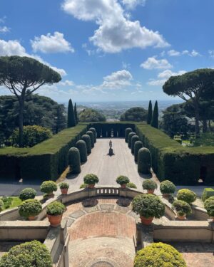 Gisa Zach Instagram - Buongiorno Belli !☀️😎❤️

Swipe for more beautiful Rome 😍

#inlovewithrome #italien #canipleaseworkhere #actresslife #lookforthegood #sunnydays #colosseum