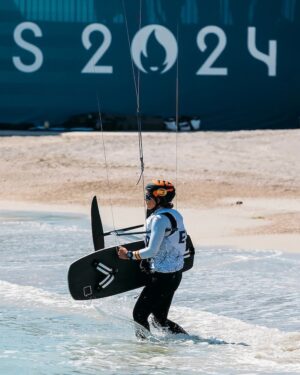 Gisela Pulido Instagram - día 1 en los @juegosolimpicos check! exigente y disfrutado 🙌🏼

mientras leéis este post (programado), lo estamos dando todo en el segundo día de regatas ⚡️

vamooooossss <3

#olympics #juegosolimpicos #kitesurf #paris2024sailing