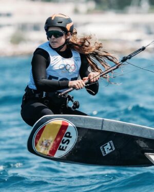 Gisela Pulido Instagram - qué pasada... ahora sí, el sueño es una realidad ✨🥹

entrenando cada jornada y contando los días para debutar en los @juegosolimpicos 🔥🔥

como sabéis, la vela se desarrolla en Marsella, que ha sido nuestra casa durante muchos meses de esta temporada, para preparar al máximo todo lo que va a ocurrir estas semanas 💪🏻

gracias por todo vuestro apoyo, en serio!!

#Paris2024 #JuegosOlímpicos #Olympics