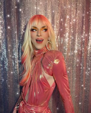 Gisèle Lullaby Instagram - Life’s too short to blend in. Stand out, shine bright ✨and sparkle like a disco ball🪩

#dragqueen  #drag #photo #photography #cdr #montreal #canada #disco #queen #fy #fypシ #love #happy #fun #photogram #photoshoot