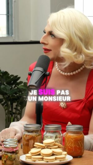 Gisèle Lullaby Instagram - Ça y est! L’épisode complet avec Sophie, qui nous explique comment son loup-garou lui a fait comprendre qu’elle était plus heureuse en tant que lave-vaisselle sexy, est enfin disponible sur notre chaîne YouTube! #podcast #lavevaisselle #trad #tradwife #femme #epouse