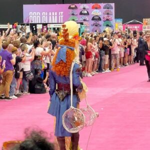 Gisèle Lullaby Instagram - Day 1 at @rupaulsdragcon was absolutely fantastic! ✨Loved meeting all the beautiful souls here, It’s an honor to be here and share this experience with all of you! Thank you 🥰

👗: @danielserrurier 
💇‍♀️: @manubrock 
Hairpiece : me
💅: @funeralfacenails 
📸: @stunnin.mag 
#dragconla #dragcon #dragqueen #drag