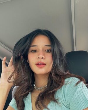 Gita Virga Instagram - I have my own path. 
Dont judge me by this selfie✌️