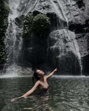 Gita Virga Instagram - Feel what’s around.