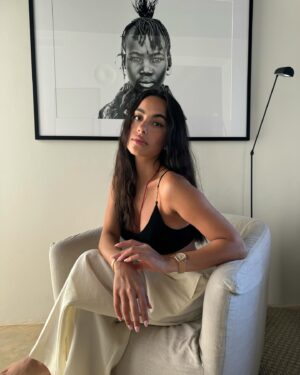 Gizem Emre Instagram - Days off after filming 🐚 Thank you @breitling for always coming along.
@breitling_germany #chronomat