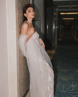 Glaiza de Castro Instagram - Natural but make it super ✨#GMAGALA2024

@stylizedstudio 
@nericbeltran 
@joyybernardo 
@mamarhayedelacruz 
@miladayjewels 
@orochinajewelry 
@jmajewelry 
@callibags 
@snappedbyralph 
@hiltonmanila
@ayumi.eyelash 
@avignonclinic