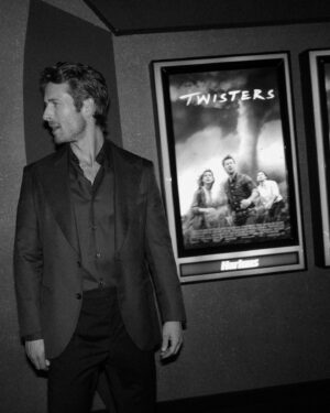 Glen Powell Instagram - Hail of a time. 
Thanks for having us, OKC.
We missed you. 
🌪️❤️

Stormchaser Homecoming Premiere
Oklahoma City, Oklahoma 
July 15, 2024

📸 @likethejetsons