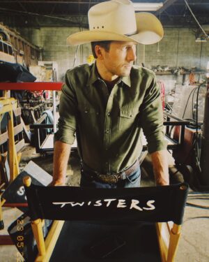 Glen Powell Instagram - 🌪️🤠

TWISTERS
in theaters
this Friday