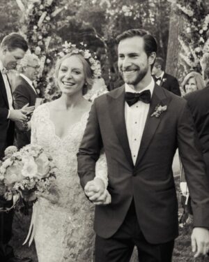 Glenn Close Instagram - Six years ago Annie and Marc married at our beloved Beanfield. It was a joyous occasion. Joshua Bell@led a string quartet in the Overture to Cadide as Annie and her girls walked in SO MUCH LOVE,laughter, great food, dancing to a phenomenal band led by Paul Shaffer. Songs.