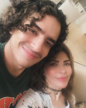 Gloria Trevi Instagram - Gracias Dios por estos 19 años maravillosos!, gracias a todos ustedes por tanto apoyo y amor, @miguelarmandogt que tus sueños más hermosos se hagan realidad, love u mamá