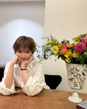 Go Joon-hee Instagram - 🌸🌼🌹🌷🌼🌸 설레는 마음으로 ”아침먹고가“팀을 기다리며❤️