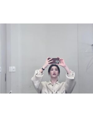 Go Youn-jung Instagram - 