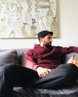 Gökhan Karacık Instagram - burgundy🚶 #myway #gokhankaracik #bordo #color