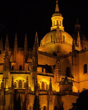 Gonzalo García Vivanco Instagram - Segovia  y  su belleza medieval!