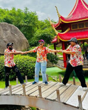 Gopika Anil Instagram - Our tug of war 😈🥰

@padmasoorya @gops_gopikaanil @anil_kumar_v_b