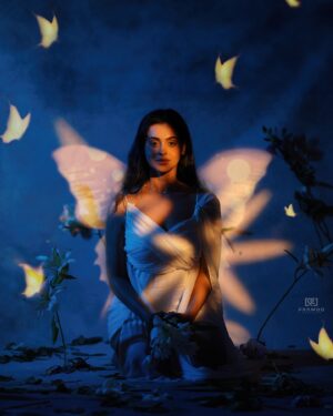 Gopika Udayan Instagram - Framing Gopika 🌟 
As a photographer, my curiosity to explore new realms and play with lights never ceases. I’m thrilled to be able to create something like this. Kudos to the entire team for making it possible🤍

Credit:
Stylist @sahithi_patha 
Inframe @gopikaaudayan 
MUA @makeupbybakheeta 

#trending #viral #creativ #stylist #somethignew #shoot #actress #white #instagram #explorepage #wedding #goawedding #preweddingshoot #couple #love #funnywedding #instagood #love #fashion #June #results #government  #trend #like #photography #india #fyp