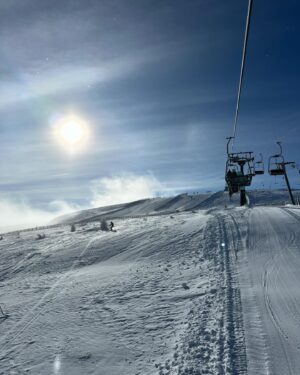 Gordan Kičić Instagram - Zima 2024⛷️⛷️⛷️🍾🎸⛷️⛷️⛷️