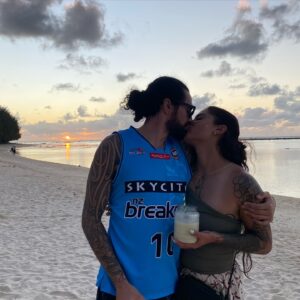 Gordon Toi Hatfield Instagram - Sunset dinners and drinks with the fams and a game of spin the coconut/ truth or dare! #houseofnativesontour #rarotonga