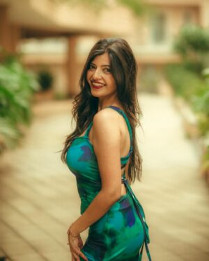 Gouri Agarwal Instagram - Embracing the magic in every moment✨❤️
.
.
.
📸 @vink.photography 🤩
.
.
.
#gouriagarwal #allgreen #miracles #keepsmiling #highonlife ✨❤️