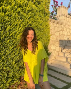 Gözde Duru Instagram - 📸: @asyaduru 
Summer time 🌞🌞