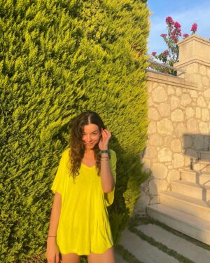 Gözde Duru Instagram - 📸: @asyaduru 
Summer time 🌞🌞
