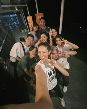 Grace Chan Instagram - 都話我好🫶🏻食肉骨茶㗎啦！😂🤣
上次二選一題
一開始就問
鍾意Bak Kuh Teh or… 🍵 
但係我嘅至愛就係肉骨茶
搞到場面好尷尬🤣😭🥹
問嚟問去都係講肉骨茶！
所以之後嚟大馬
我都要試吓多啲唔同嘅食物～
大家暫時可以喺 @bakerwithabook 睇吓我之前去嘅餐推介😝
等我下個月嚟再尋找多啲美食！

題外話，每一次嚟我都開心到唔捨得走～
點算？
唔通真係要喺度買返間房住？🤣