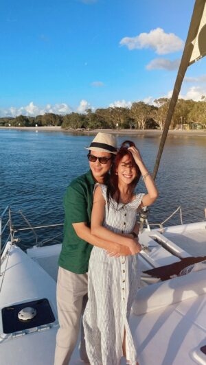Grace Chan Instagram - HAPPY BIRTHDAY TO MY HUBBYYY! 😘❤️🎂 

Wishing you many more years of love, 
happiness and uncontrollable laughter! 😂🥰😛 
(Thank you for always playing along with an extrovert 「E形」 like me! )
And on behalf of the kids: YOU’RE THE BEST DADDY…can we blow out your birthday candle now? 🍰🤣