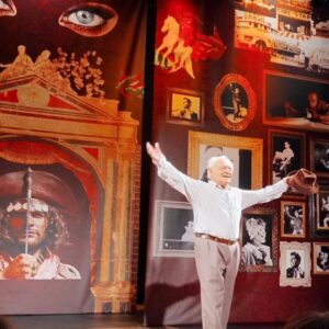 Grace Gianoukas Instagram - Fomos assistir @othonbastosoficial  com o arrebatador espetáculo "Não Me Entrego, Não" @othonbastosnoteatro de @flaviomarinhonoteatro 
  ATORES ESSE TRABALHO É IMPRESCINDÍVEL, VÃO ASSISTIR.
 Se dêem esse presente 
  Obrigada