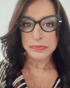 Actress Grace Gianoukas HD Instagram Photos and Wallpapers August 2024