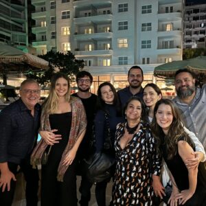 Grace Gianoukas Instagram - Uma noite abençoada pela delícia de show de @fredmayrink e pela vida compartilhada com tantos amigos e colegas. Muito amor, carinho, admiração e respeito envolvidos.

📸 (foto 2) @robertofilho_profissional