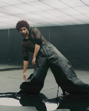 Gravity Balmain Instagram - the la brea tar pits if they slayed
📸 @seekaxiom 
Look 1: @willieherself @outlier (shoes: @shayneoliver.group @ugg)
Look 2: @leak_nyc @studious_hongkong @anndemeulemeester_official 
💄: @carlyannelarson