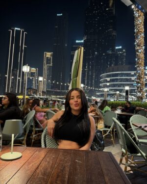 Gredmarie Colón Instagram - Day @ Dubai 🇦🇪. 

Dinner with a view. ⛲️🧆❣️

#dubai #dubaifountains #dinner #fyp #travel #summer