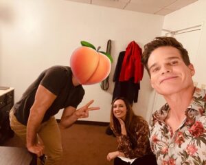 Greg Rikaart Instagram - #Gweo becomes #Gw_ _ _ _ _eo. Soon enough. Stay tuned. @dayspeacock #whosthe🍑 #dool