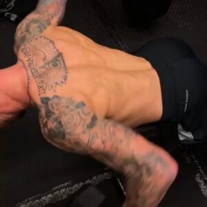 Gregor Gillespie Instagram - @vinnyuzi KNOWSSSSS #strengthandconditioning ... If you would have told me 10 years ago that I could get an INCREDIBLE workout with 30lb dumbbells and a BAND, I would have 😂 you out the 🚪. You can make ANYTHING hard. @keith_trimble what were you saying again about me being tiny? I'm waiting ...I forgot?  #bestwrestlerinmma #bestfishermaninmma #besthikerinmma #ufc #strongestlightweightinmma