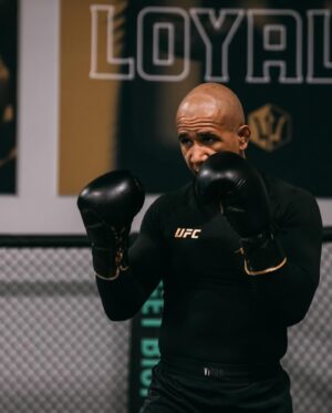 Gregory Rodrigues Instagram - Getting ready to fight in July 🔥🔥🔥
100% focused in this battle 

📸 @hugomoreirafilms 

#robocop #ufc #mma #ufcbrasil #middleweight