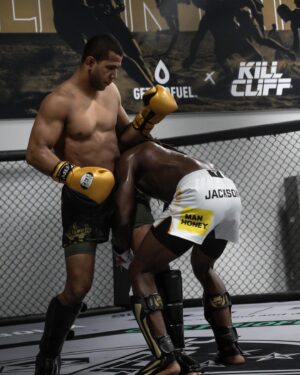 Gregory Rodrigues Instagram - All in good time ⏳

📸 @carolsilveira 

#ufc #ufcbrasil #robocop #mma