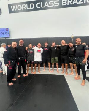 Gregory Rodrigues Instagram - We are fighting together for Rio Grande do Sul 🫂

Força aos meus irmãos do Rio Grande do Sul 🇧🇷 

#riograndedosul #fightsports #seminarforRS