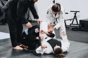 Gregory Rodrigues Instagram - JIU-JITSU   FAMÍLIA! QUE COMBINAÇÃO! 😍 Quem aí curte uma arte suave? 🥋  #MNCSChurch #MNCSFlorida