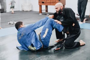 Gregory Rodrigues Instagram - JIU-JITSU   FAMÍLIA! QUE COMBINAÇÃO! 😍 Quem aí curte uma arte suave? 🥋  #MNCSChurch #MNCSFlorida