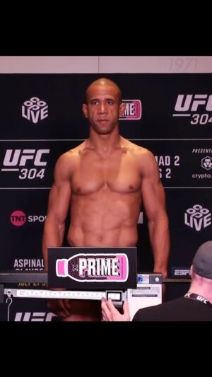 Gregory Rodrigues Instagram - Peso batido ✅ Amanhã é dia da vitória!!!!
Quem vai assistir a luta me fala aqui!!!! 🙋🏾‍♂️🙋🏼‍♀️🙋🏽

#mma #ufc #ufc304 #manchester