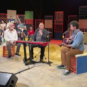 Guilherme Arantes Instagram - Foi um prazer participar do Programa Balaio da @tvcultura 📺 com Renato Teixeira (@renatoteixeira) e Chico Teixeira (@chicoteixeiraoficial).

O programa vai ao ar neste domingo, 28 de abril, às 9h.

Marque nos comentários 💬 o @ que não pode perder esse programa.

#GuilhermeArantes #Balaio #TVCultura #BalaioTVCultura #ChicoTeixeira #RenatoTeixeira