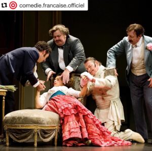 Guillaume Gallienne Instagram - #Repost @comedie.francaise.officiel 
✨Pour continuer les festivités, diffusion exceptionnelle samedi soir, le 2 janvier à 20h30 de notre spectacle « Un fil à la patte » de Georges Feydeau, mise en scène par Jérôme Deschamps. Réalisation par Dominique Thiel en février 2011, Salle Richelieu. ✨
Photo © Brigitte Enguérand
Ici, Guillaume Gallienne, Florence Viala, Serge Bagdassarian, Thierry Hancisse et Hervé Pierre.