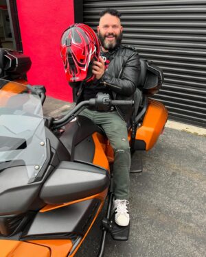 Guillermo Díaz Instagram - yea we did. 🚬🥃💃🏻🚦🏎️💥.