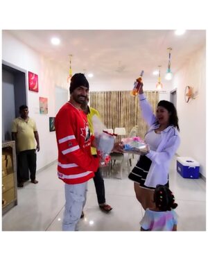 Gurmeet Choudhary Instagram - Collecting moment’s with @saffronstays and this time we visited Ivory Mansion in Pen Maharashtra.. No better place to be in during this monsoon season! 
We had a lovely time irrespective of how ill Guru was but it went all good and we made the most of our family time!! 
Thank you #SaffronStays for this beautiful stay and incredible hospitality ✨❤️
#WhereFamiliesBond